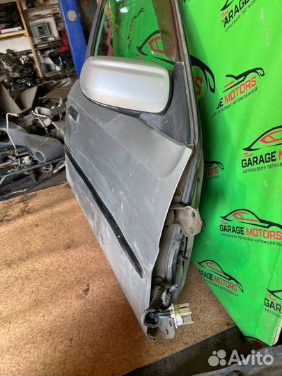 Дверь передняя правая Mazda Demio I (Dw3W) хэтчбек