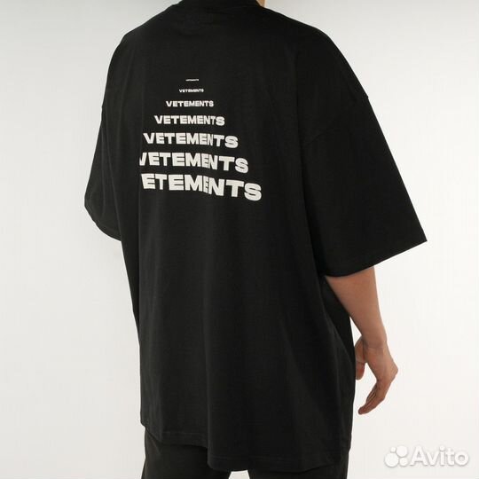 Футболка vetements pyramid черная