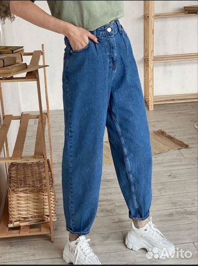 Джинсы мом
