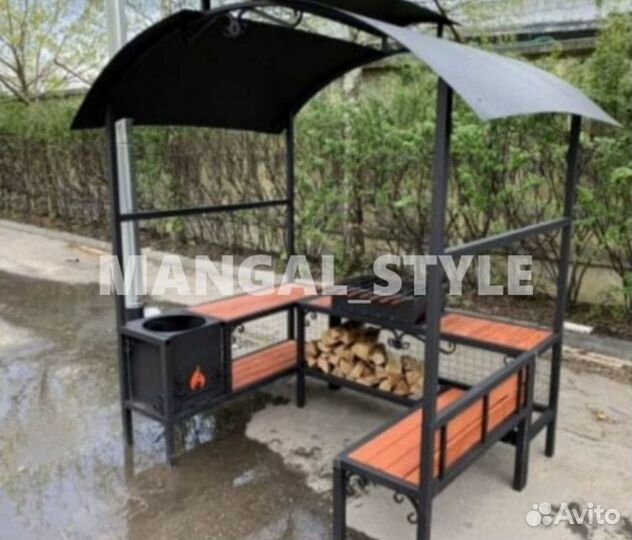 Мангал с крышей