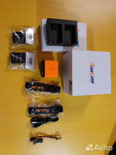 RunCam 3s+2 акб+хаб для зарядки 2 акб