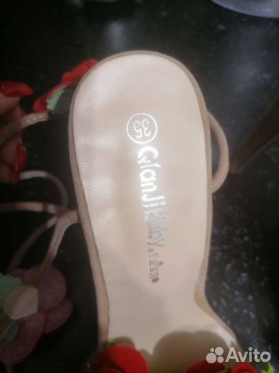 Босоножки шпилька