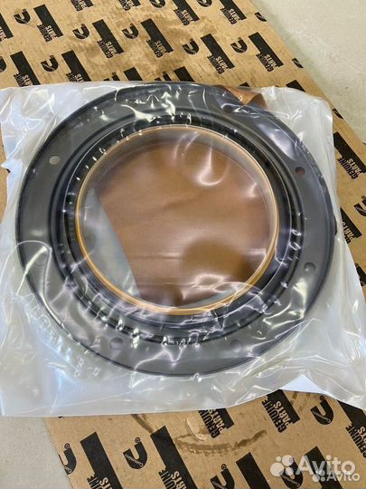 Сальник коленвала задний Cummins KTA19