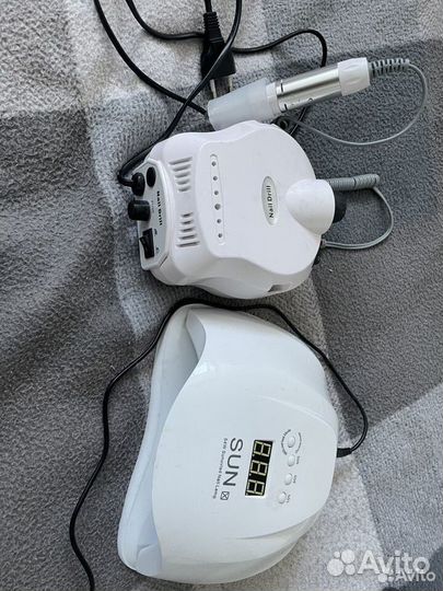 Машинка и лампа доя маникюра