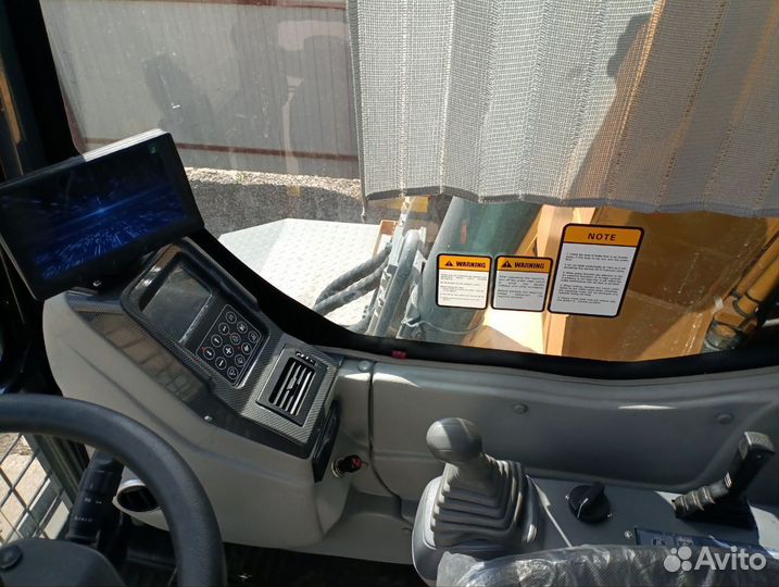 Колёсный экскаватор HENGTE HT160W, 2024