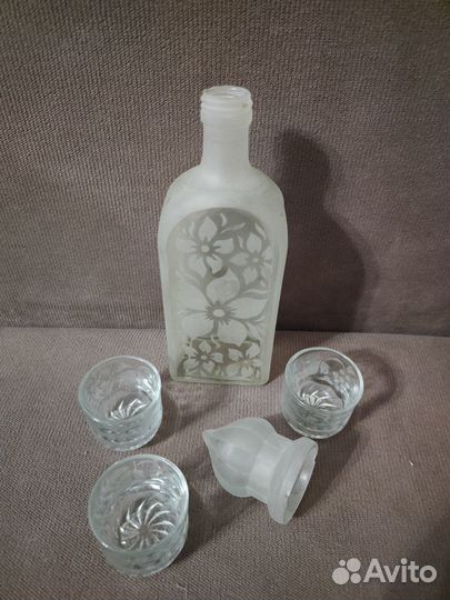 Штоф / графин и рюмки