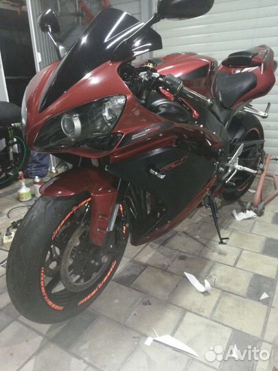 Yamaha R1