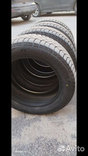 Pirelli Ice Zero FR 205/55 R16