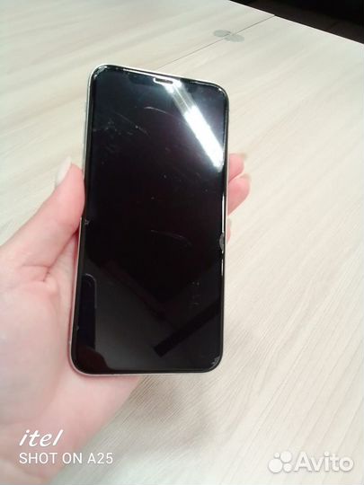 Продается iPhone X