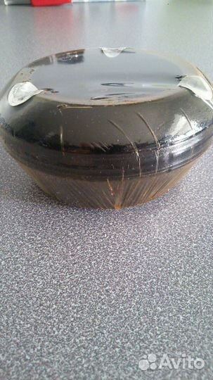 Пепельница из натурального дерева с чеканкой