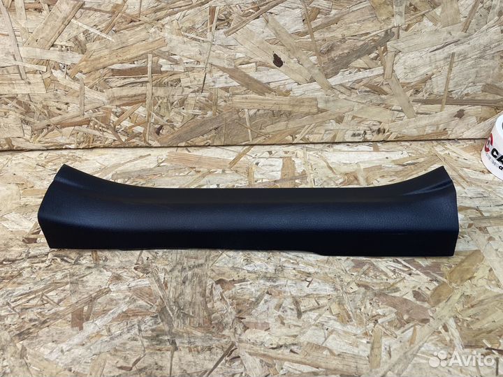 Накладка порога задняя левая Toyota RAV 4 40