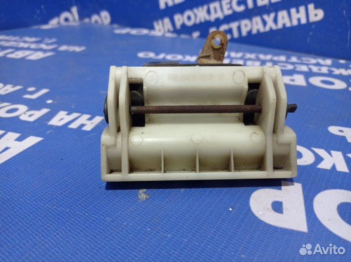 Ручка багажника Mitsubishi Pajero 3 внедорожник