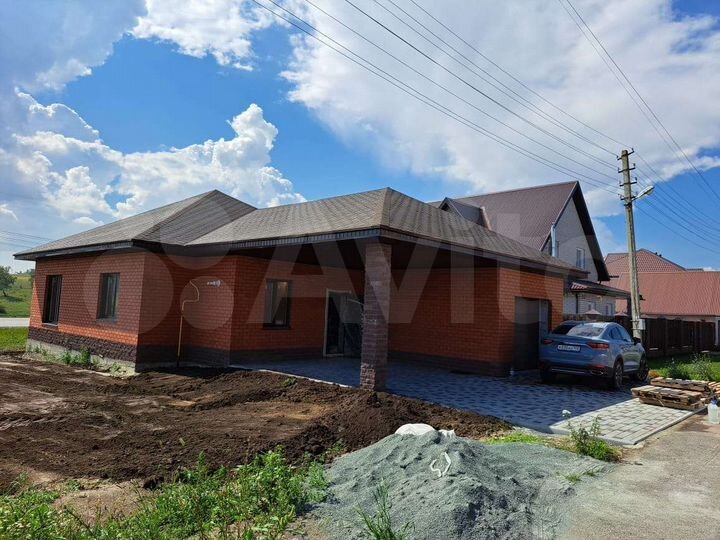 Коттедж 113 м² на участке 8 сот.