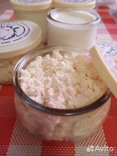 Козье молоко, йогурт, яйца домашние и др