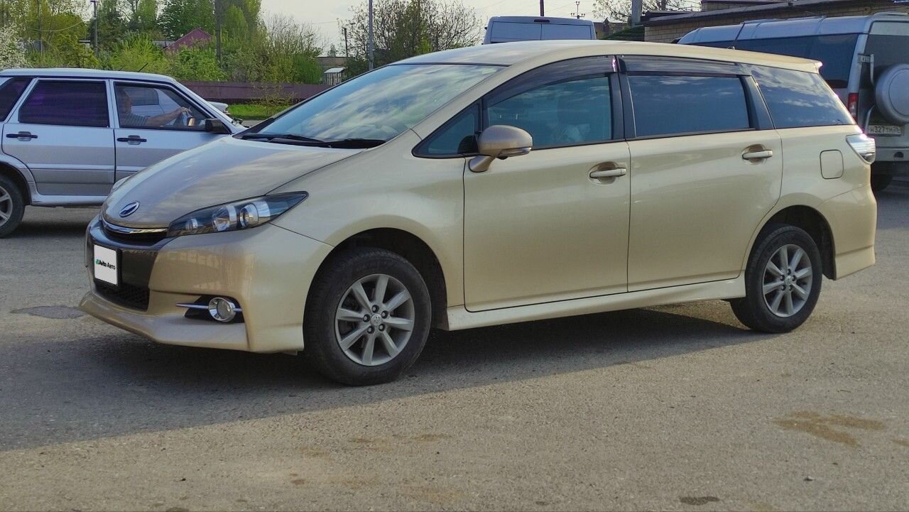 Toyota Wish: фото из отзыва
