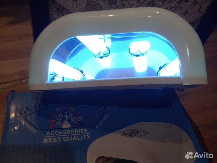 Ультрафиолетовая лампа для маникюра