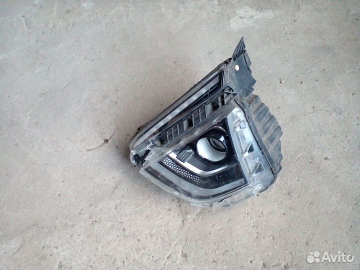 Фара левая Hyundai Creta 2 на запчасти