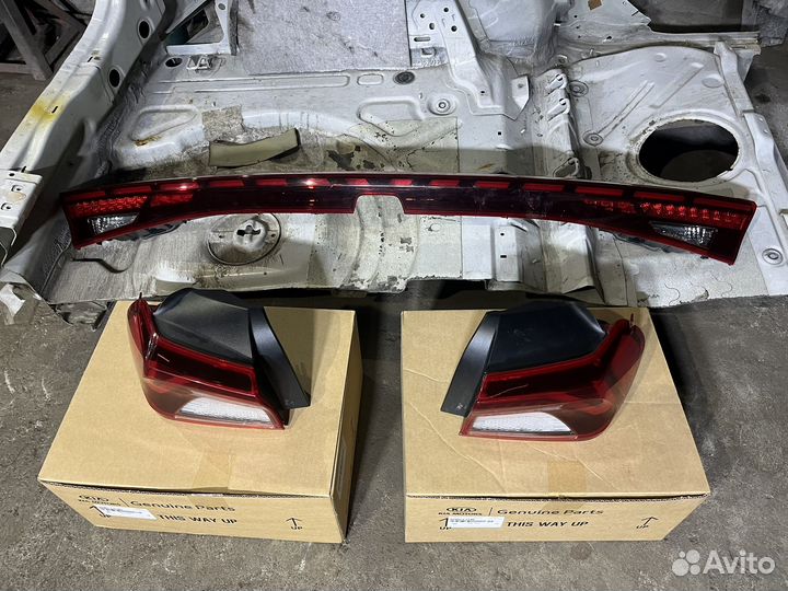 Фонари задние LED правый центральный kia k5