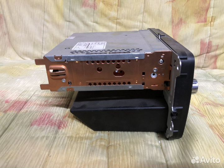 Магнитола на volkswagen golf 5