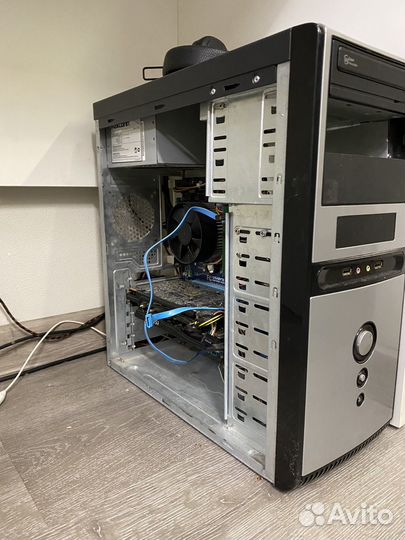Компьютер в полном комплекте с монитором