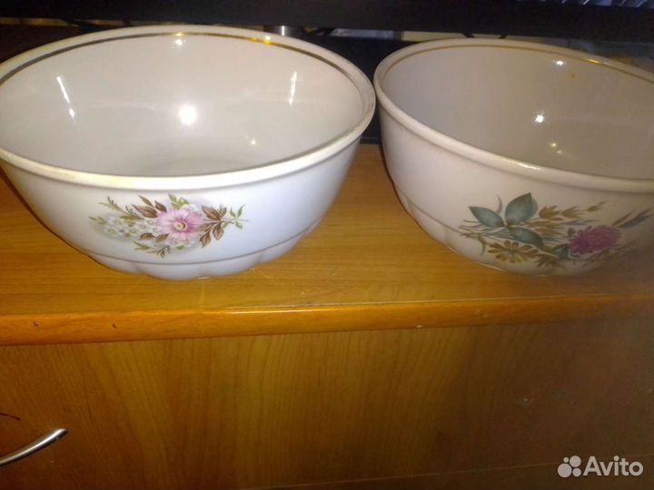 Супница фарфоровая СССР и 2 салатника