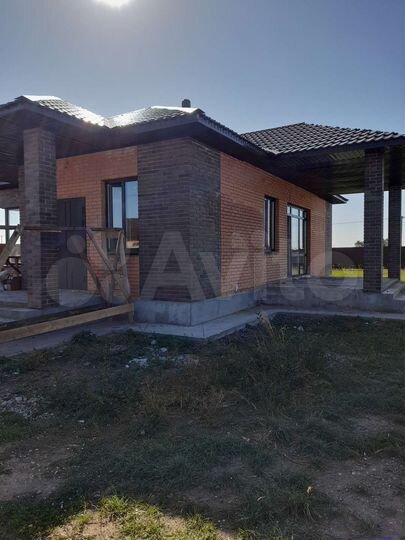 Коттедж 100 м² на участке 10 сот.