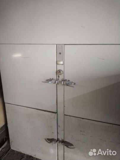 Холодильник бытовой