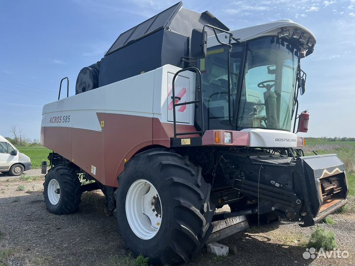 Комбайн Ростсельмаш Acros 585