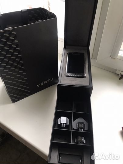 Vertu jet alligator