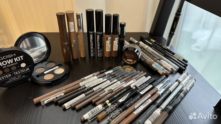 Косметика декоративная Clinique, clarins