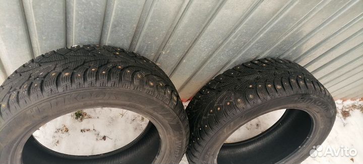 Hankook Winter I'Pike 215/55 R17 94T