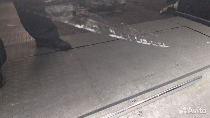 Дверь боковая левая передняя Volvo S80