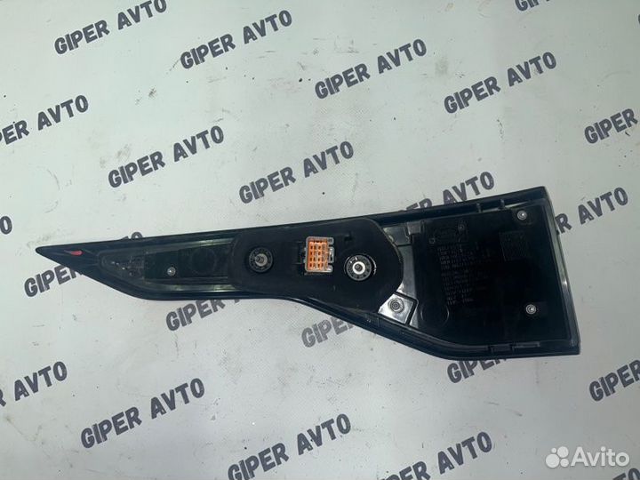 Фонарь задний на крыло задний правый Land Rover