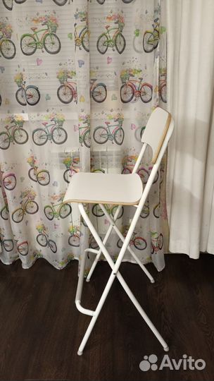 Стул для кормления ребенка