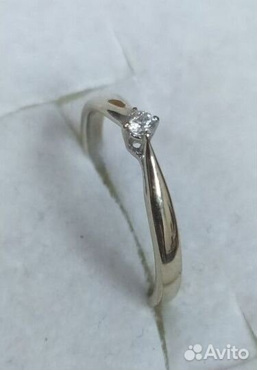 Кольцо золото 585 проба с бриллиантом р.16