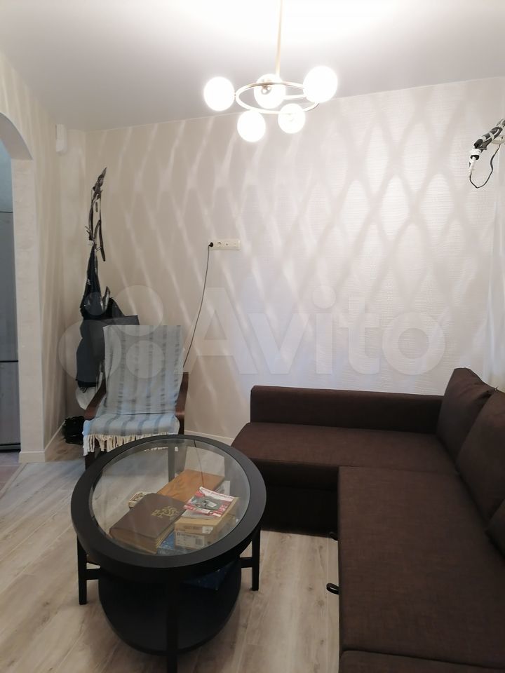 3-к. квартира, 57 м², 1/4 эт.