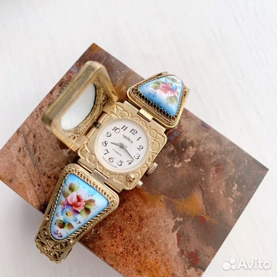 Часы винтажные женские финифть и скань Чайка