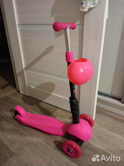 Самокат детский со светящимися колесами