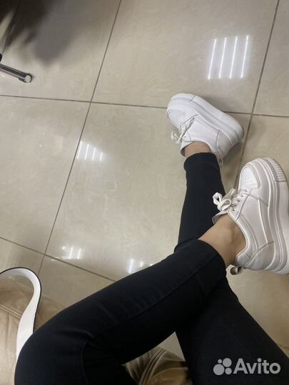 Кроссовки кеды