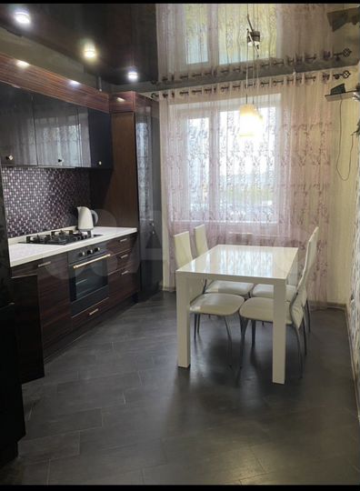 3-к. квартира, 72 м², 8/9 эт.