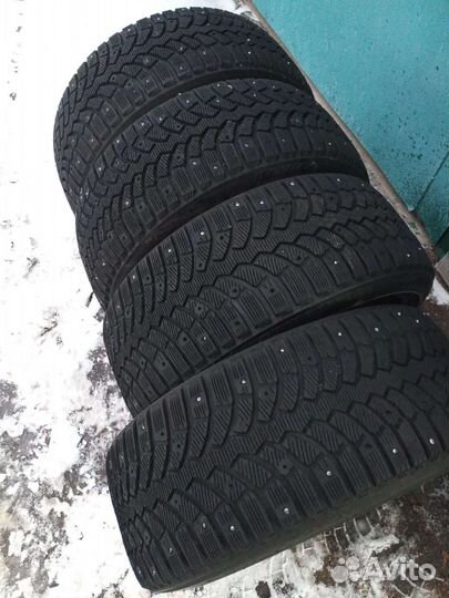Bridgestone Blizzak Spike-01 225/40 R18 106T