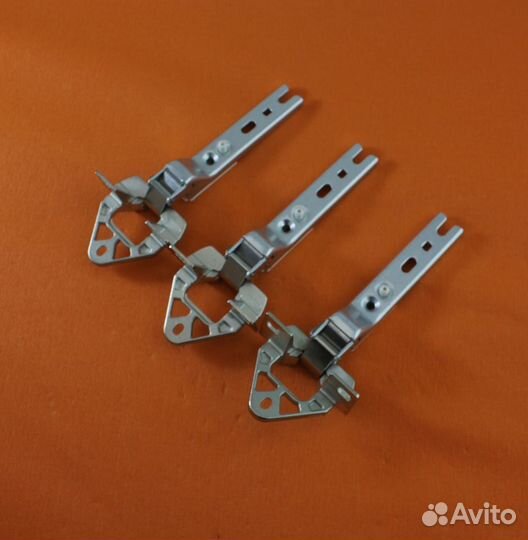 Петли двери холодильника Bosch (00268699)