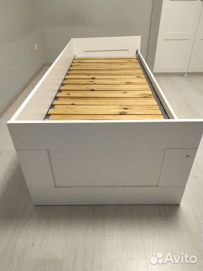 Кровать IKEA brimnes
