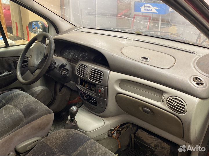 Разбор рено megan scenic 1