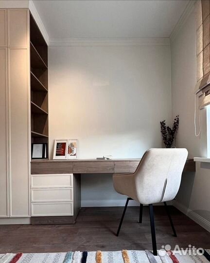 Шкаф с письменным столом