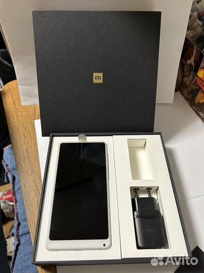 Телефон Xiaomi mi mix 2S