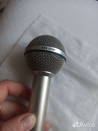 Микрофон akg D120C