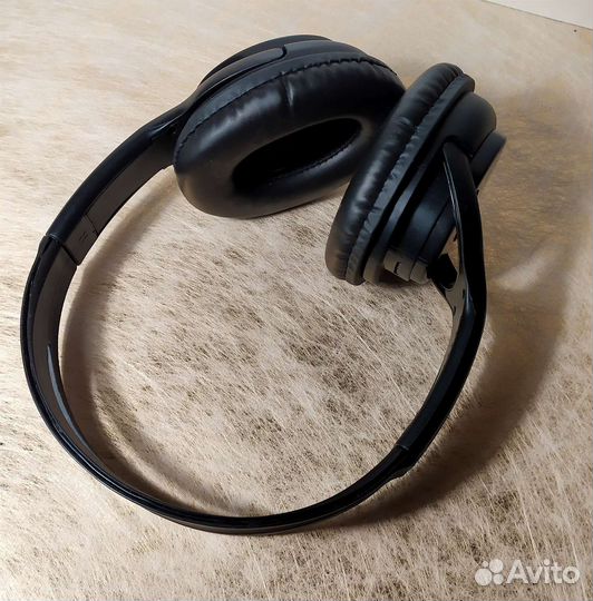 Беспроводные большие наушники