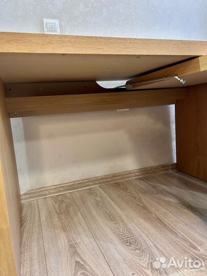 Письменный стол IKEA мальм