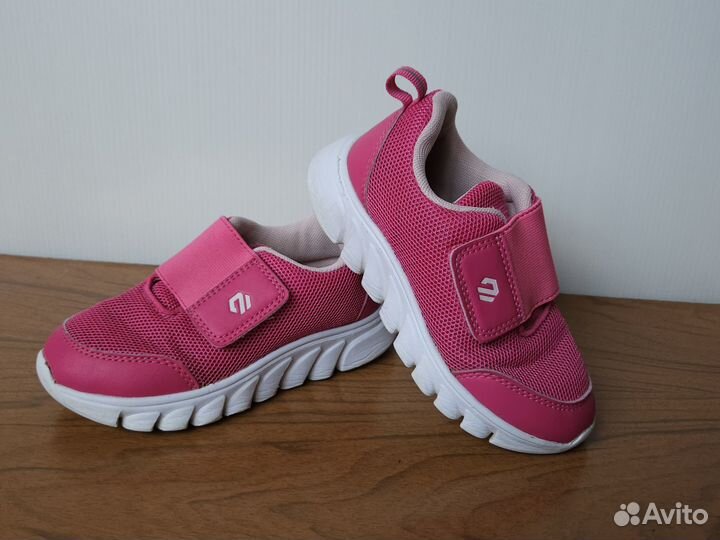 Кроссовки для девочки 27 размер